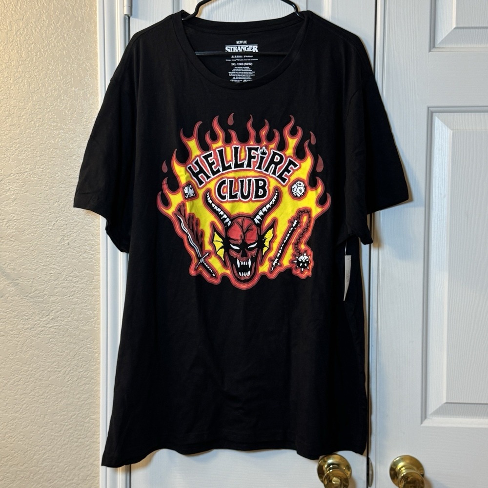 Stranger Things Retro Hellfire Club Logo T-Shirt, Men's Size 2XL - NWT